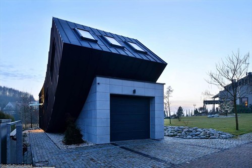 Fachada extrema polaca de la casa Domo-Dom de arquitectos Lemanski